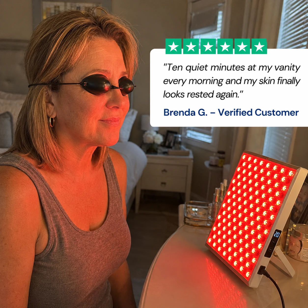 review-lumacore-red-light-therapy-panel-1